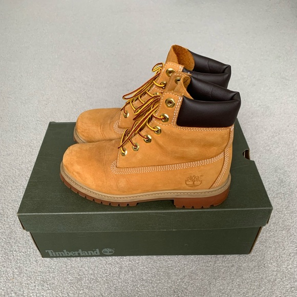 Beautiful Timberland Boots! - Picture 3 of 7